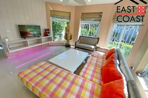 Casa de 8 dormitorios en Pattaya, Tailandia № 213666 - foto 7