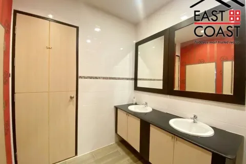 Casa de 8 dormitorios en Pattaya, Tailandia № 213666 - foto 25