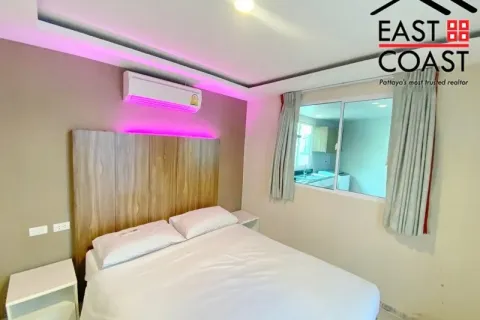 Casa de 8 dormitorios en Pattaya, Tailandia № 213666 - foto 28