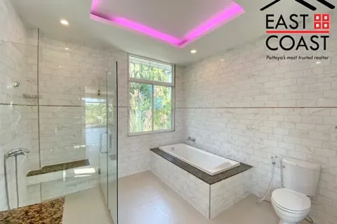 Casa de 8 dormitorios en Pattaya, Tailandia № 213666 - foto 16