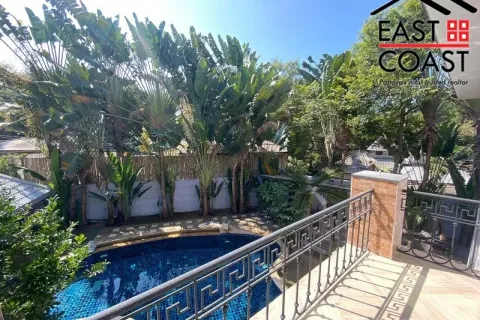 Casa de 8 dormitorios en Pattaya, Tailandia № 213666 - foto 5