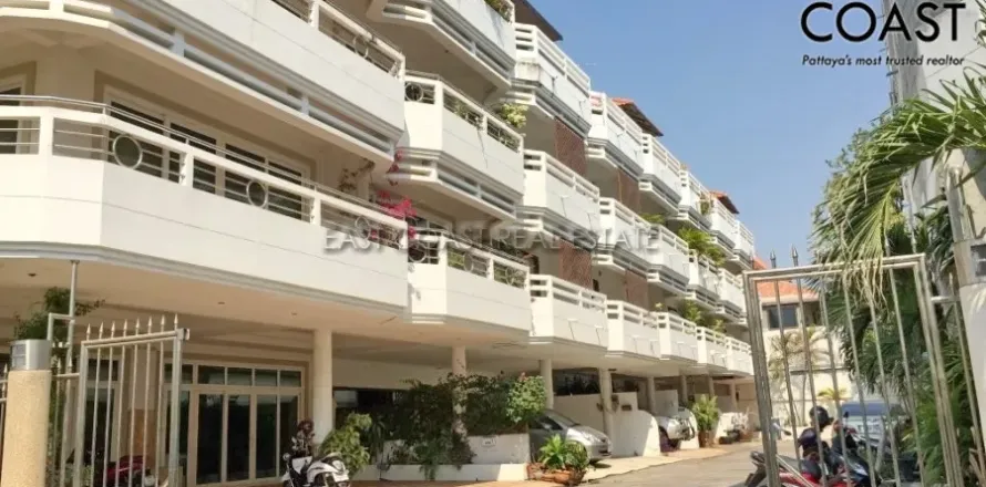 Casa de 6 dormitorios en Pattaya, Tailandia № 213668
