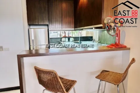Casa de 6 dormitorios en Pattaya, Tailandia № 213668 - foto 7