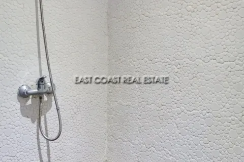 Casa de 6 dormitorios en Pattaya, Tailandia № 213668 - foto 14