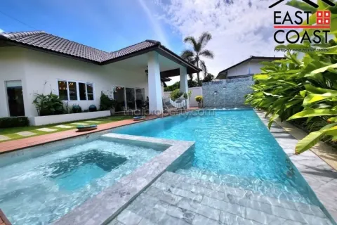 Casa de 4 dormitorios en Pattaya, Tailandia № 213667 - foto 5
