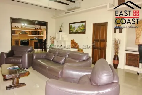 Casa de 3 dormitorios en Pattaya, Tailandia № 213663 - foto 7