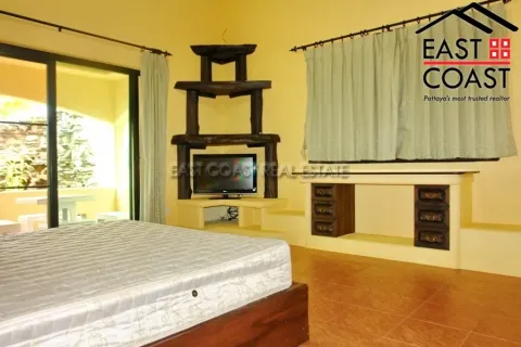 Casa de 3 dormitorios en Pattaya, Tailandia № 213663 - foto 10
