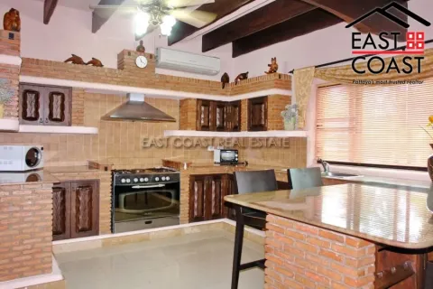 Casa de 3 dormitorios en Pattaya, Tailandia № 213663 - foto 14