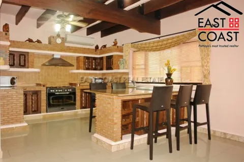 Casa de 3 dormitorios en Pattaya, Tailandia № 213663 - foto 16