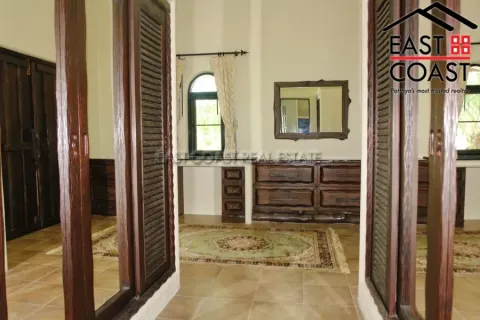 Casa de 3 dormitorios en Pattaya, Tailandia № 213663 - foto 25