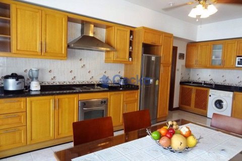 Condo in Pattaya, Thailand, 2 bedrooms № 197343 - photo 9