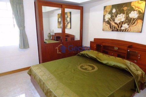 Condo in Pattaya, Thailand, 2 bedrooms № 197343 - photo 14