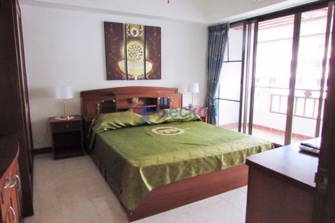 Condo in Pattaya, Thailand, 2 bedrooms № 197343 - photo 16
