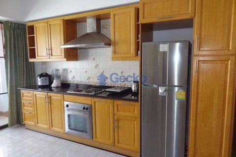 Condo in Pattaya, Thailand, 2 bedrooms № 197343 - photo 8
