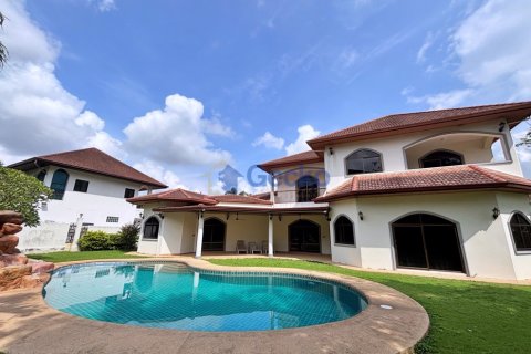 Maison à Pattaya, Thaïlande 5 chambres № 197344