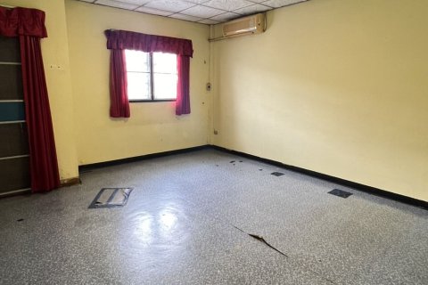 Таунхаус в Пхра Прадаенге, Таиланд с 2 спальнями № 157198 - фото 9