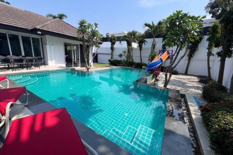 Вилла в Паттайе, Таиланд с 4 спальнями  № 157201