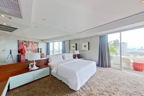 Кондоминиум с 2 спальнями в Кхлонг Сане, Бангкок, Таиланд № 139163 - фото 4