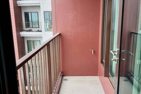 Studio in the Condo in Khlong Toei, Bangkok, Thailand  № 139166 - photo 25