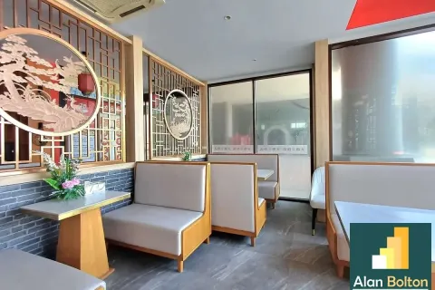 Local comercial 616 m2 en Jomtien Beach, Pattaya, Tailandia № 211034 - foto 6