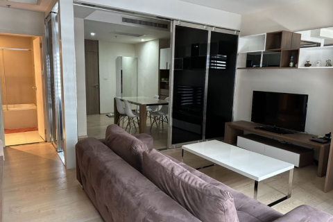 Studio in the Condo in Khlong Toei, Bangkok, Thailand  № 140663 - photo 1