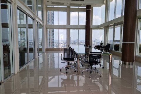 Studio in the Condo in Bang Kho Laem, Bangkok, Thailand  № 140667 - photo 11