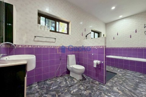 House in Pattaya, Thailand 4 bedrooms № 199600 - photo 15