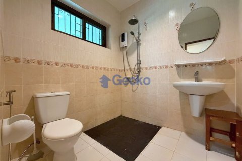 House in Pattaya, Thailand 4 bedrooms № 199600 - photo 18