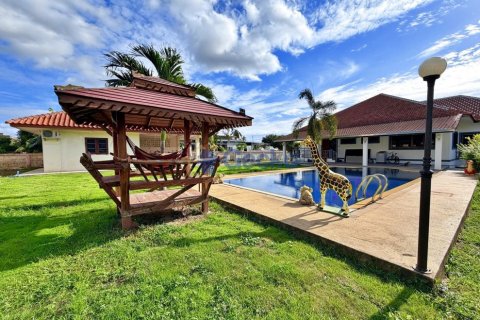 House in Pattaya, Thailand 4 bedrooms № 199600 - photo 21