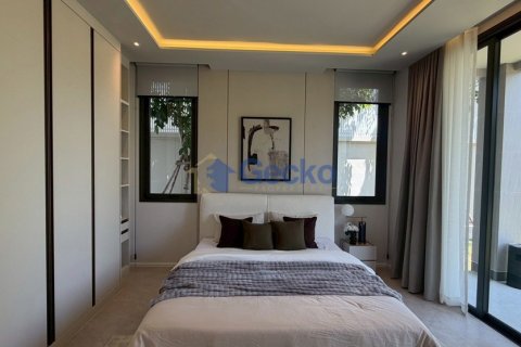 House in Pattaya, Thailand 4 bedrooms № 199598 - photo 19