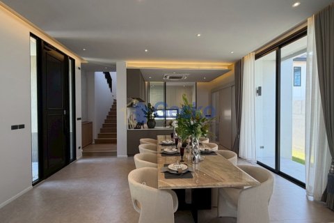 House in Pattaya, Thailand 4 bedrooms № 199598 - photo 8