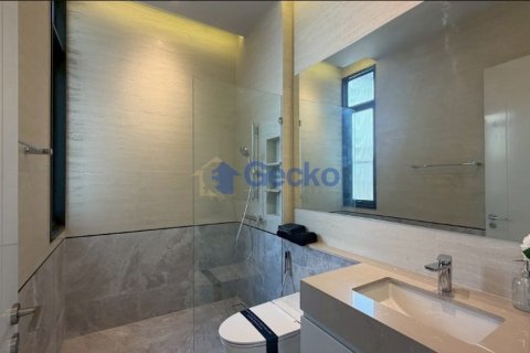 House in Pattaya, Thailand 4 bedrooms № 199598 - photo 26