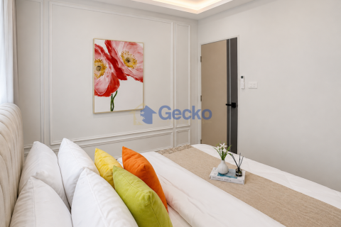 House in Pattaya, Thailand 3 bedrooms № 199601 - photo 12