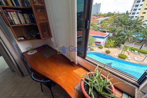 Condo in Pattaya, Thailand, 2 bedrooms № 199603 - photo 2