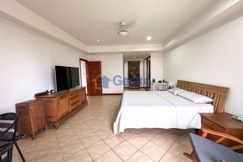 Condo in Pattaya, Thailand, 2 bedrooms № 199603 - photo 20