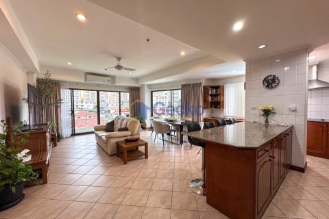 Condo in Pattaya, Thailand, 2 bedrooms № 199603 - photo 6