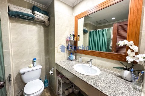 Condo in Pattaya, Thailand, 2 bedrooms № 199603 - photo 19