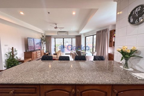 Condo in Pattaya, Thailand, 2 bedrooms № 199603 - photo 8