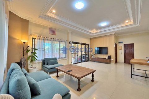 House in Pattaya, Thailand 3 bedrooms № 199602 - photo 3