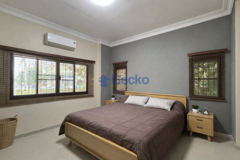 House in Pattaya, Thailand 3 bedrooms № 199602 - photo 13
