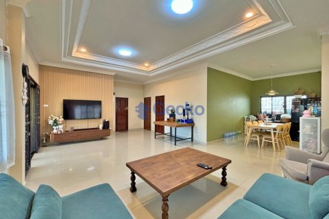 House in Pattaya, Thailand 3 bedrooms № 199602 - photo 7