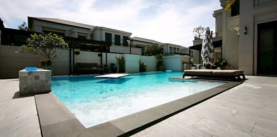 Вилла в Паттайе, Таиланд с 4 спальнями № 152281