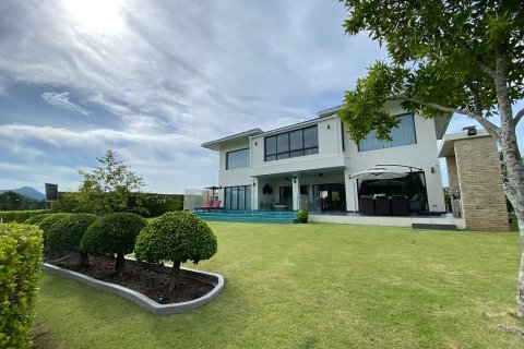 Villa in Hua Hin, Thailand 3 bedrooms № 222113