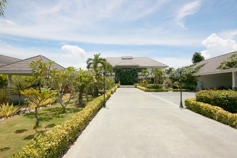 Villa in Hua Hin, Thailand 6 Schlafzimmer № 222108 - Foto 28