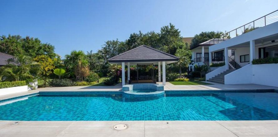 Villa in Hua Hin, Thailand 6 Schlafzimmer № 222109