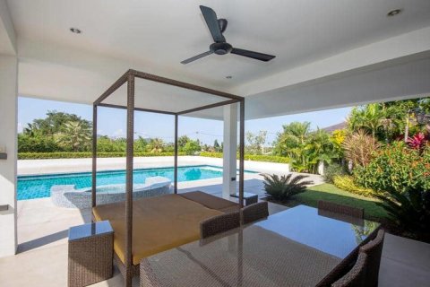 Villa in Hua Hin, Thailand 6 Schlafzimmer № 222109 - Foto 4