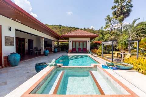 Villa in Sam Roi Yot, Thailand 5 Schlafzimmer № 222112 - Foto 2