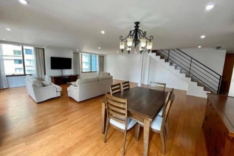 Condo à Khlong Toei, Bangkok, Thaïlande, 3 chambres  № 167981