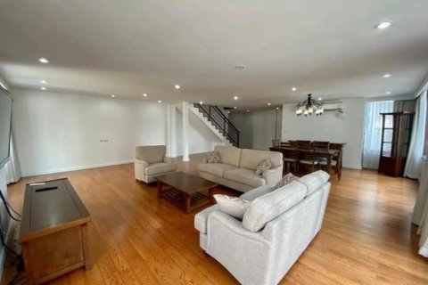 Condo in Khlong Toei, Bangkok, Thailand, 3 bedrooms № 167981 - photo 3