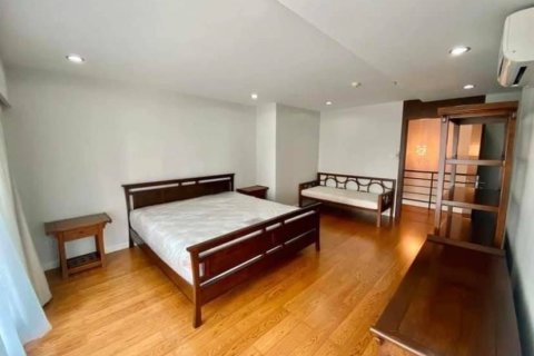 Condo in Khlong Toei, Bangkok, Thailand, 3 bedrooms № 167981 - photo 6